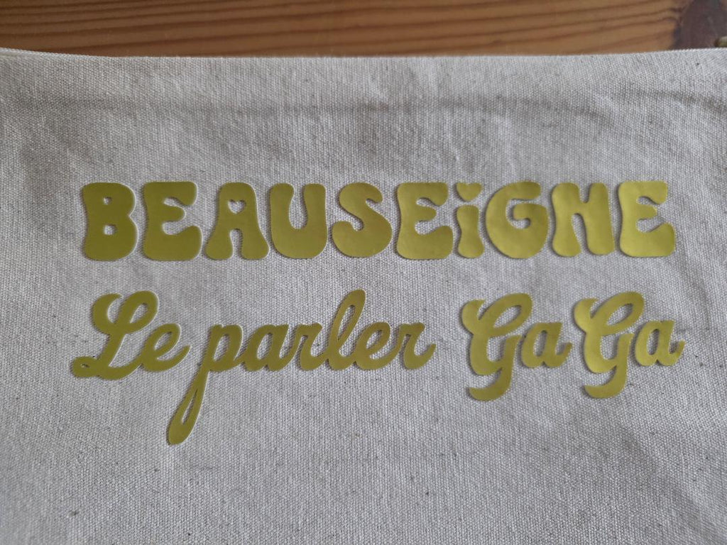 Trousse Écru avec soufflet – Parler Gaga